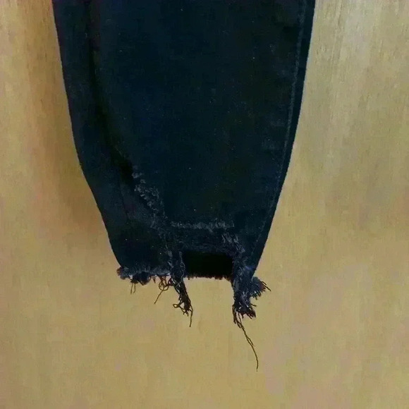 Women’s American Eagle jeans - Picture 3 of 7